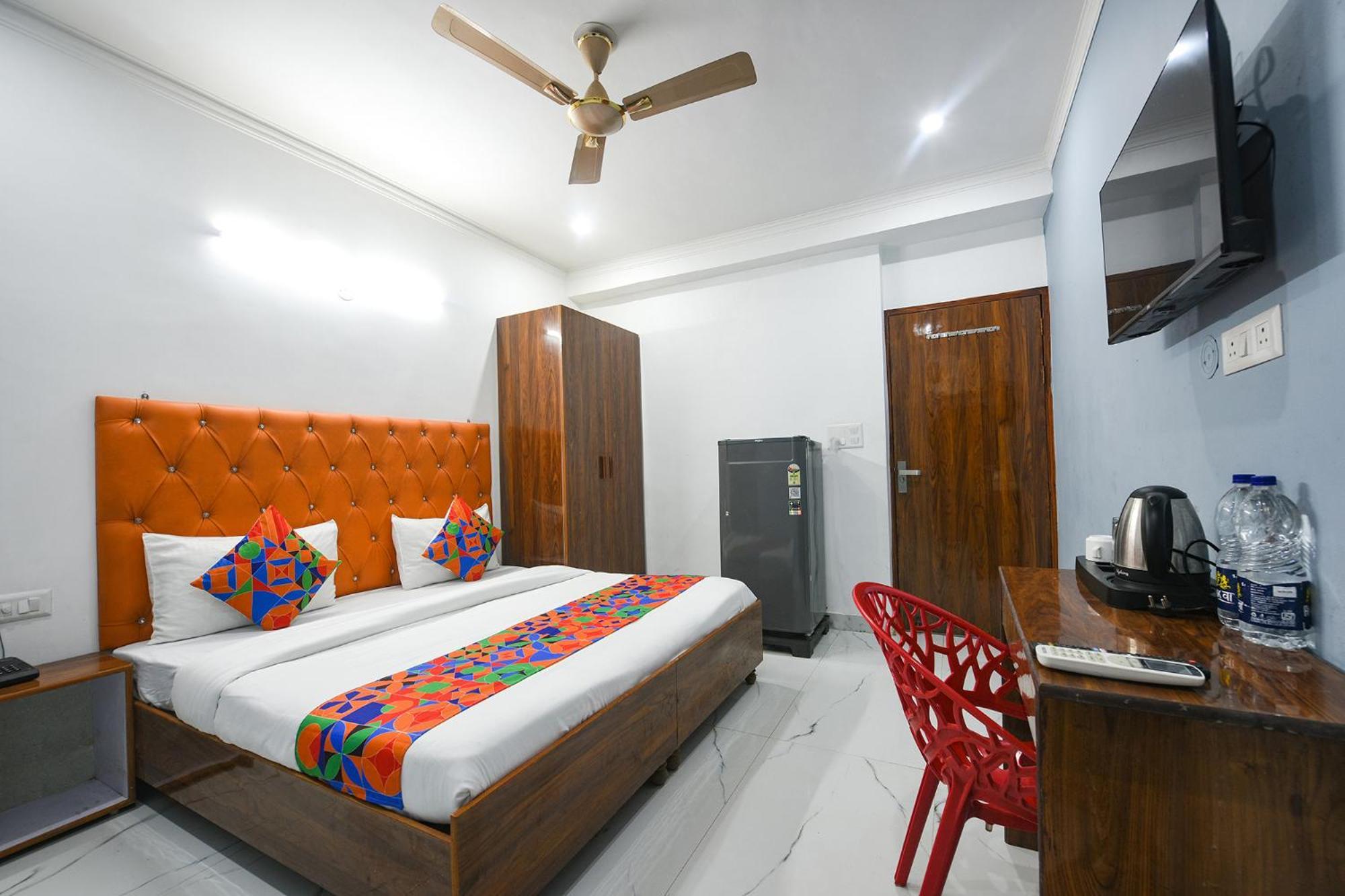 Fabhotel Wonderland Studio Rooms คูร์เคาน์ ภายนอก รูปภาพ