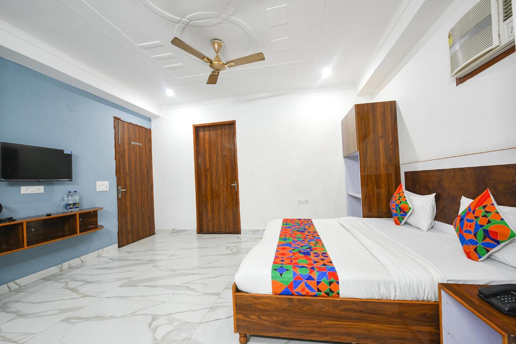 Fabhotel Wonderland Studio Rooms คูร์เคาน์ ภายนอก รูปภาพ