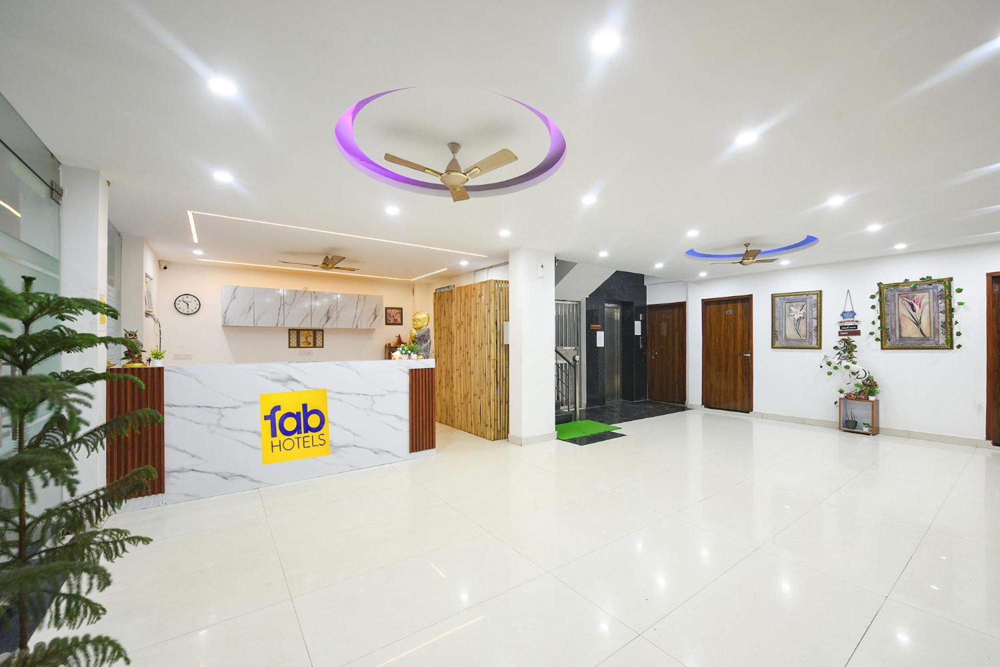 Fabhotel Wonderland Studio Rooms คูร์เคาน์ ภายนอก รูปภาพ
