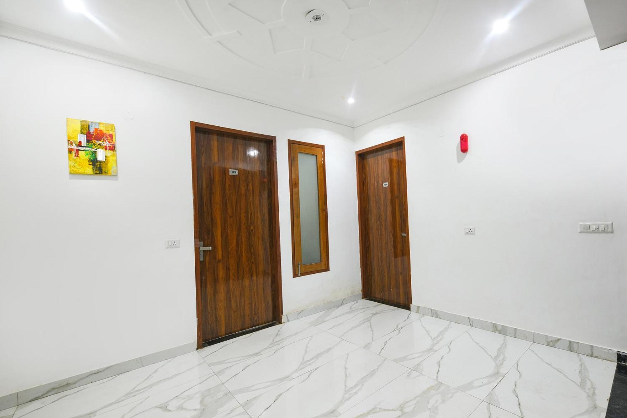 Fabhotel Wonderland Studio Rooms คูร์เคาน์ ภายนอก รูปภาพ