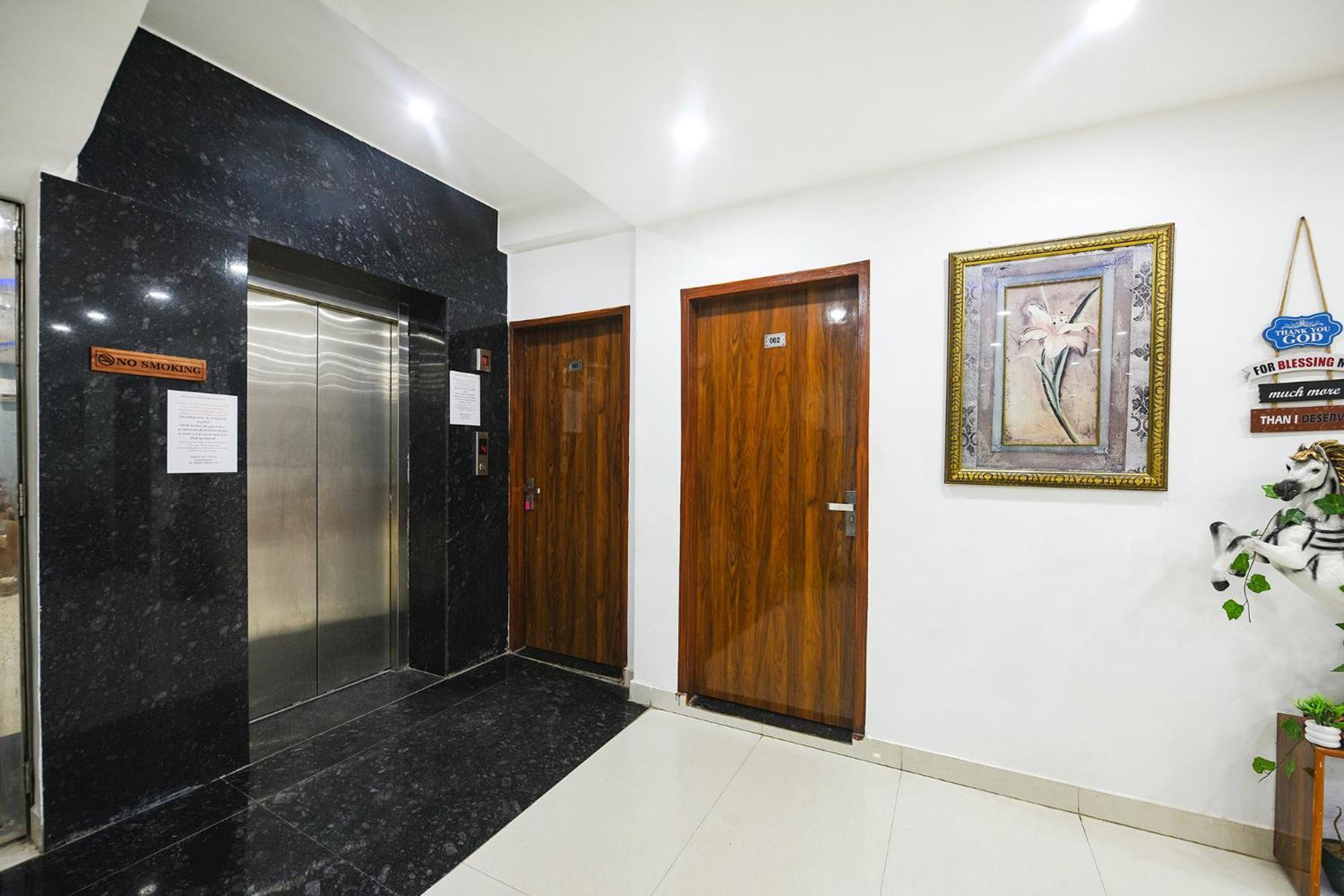 Fabhotel Wonderland Studio Rooms คูร์เคาน์ ภายนอก รูปภาพ