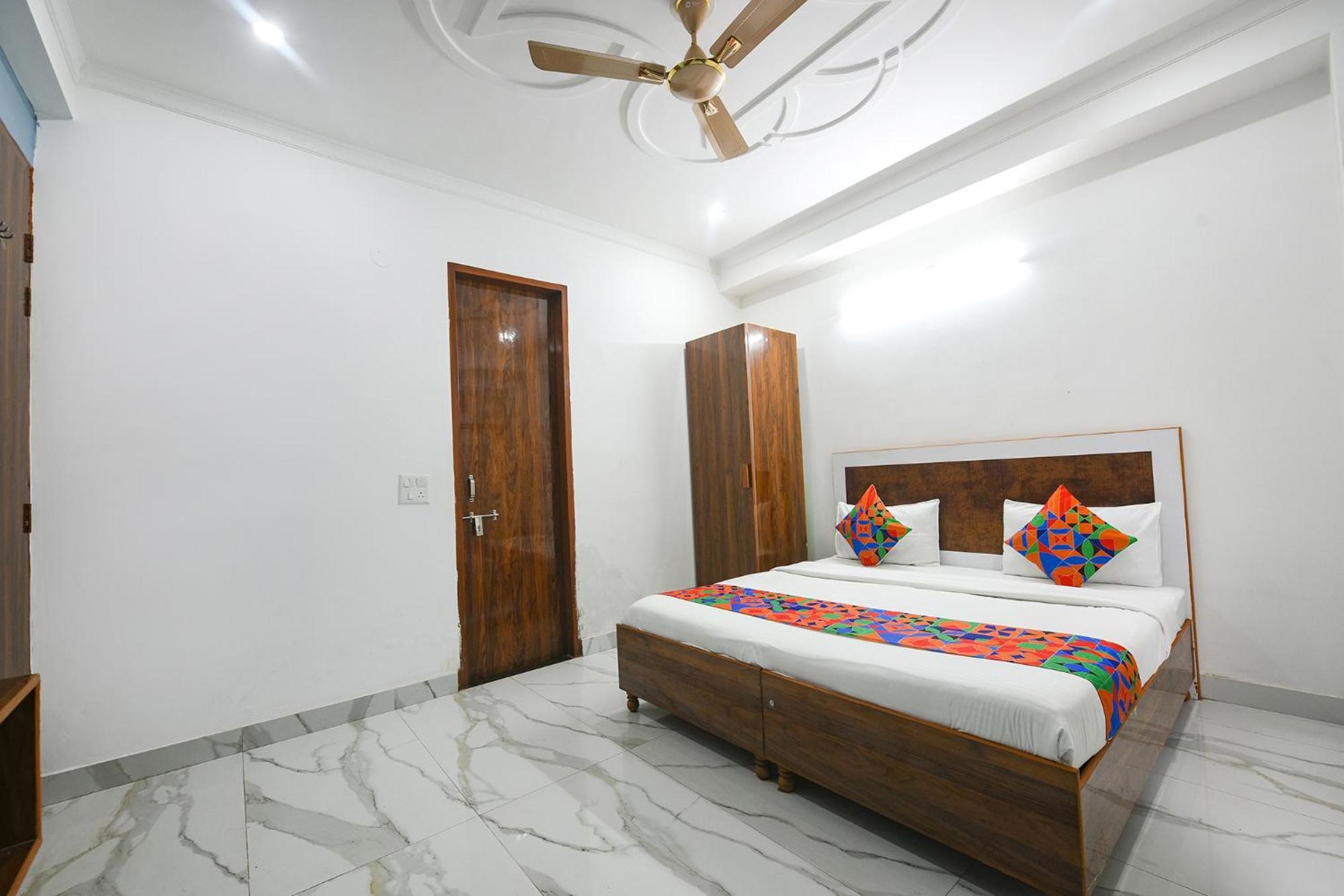 Fabhotel Wonderland Studio Rooms คูร์เคาน์ ภายนอก รูปภาพ